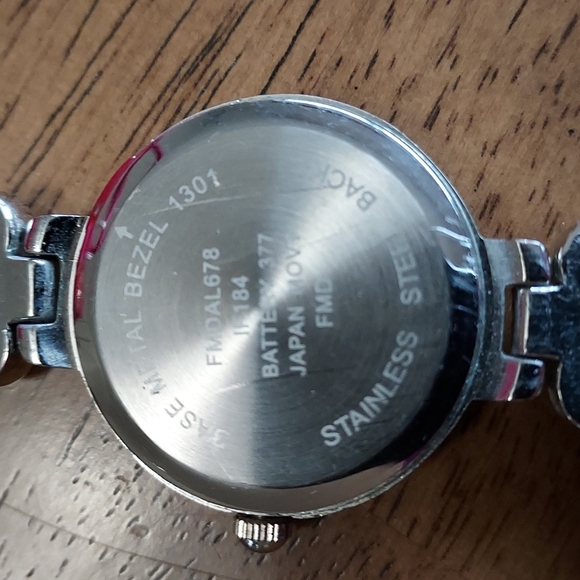 Pink Flower Watch - Picture 4 of 5